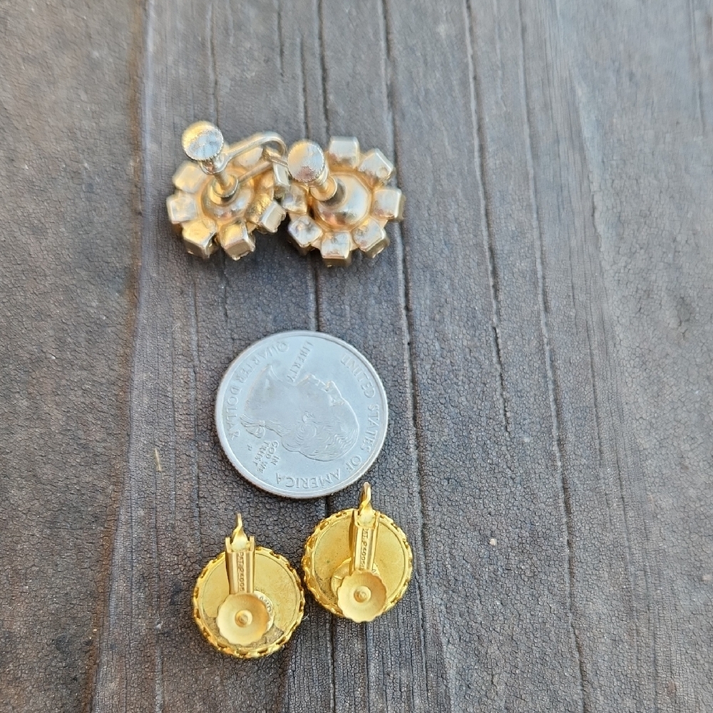 Vintage Earrings - Picture 2 of 5